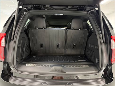 New 2026 GMC Yukon AT4 Ultimate w/ LPO, Floor Liner Package AWD/4WD image 8