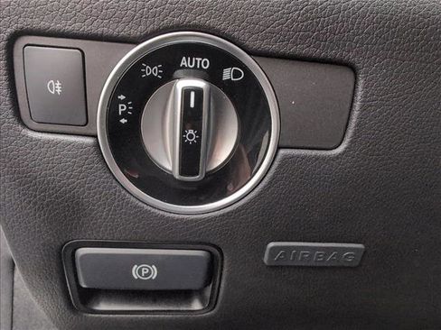 Used 2019 Mercedes-Benz SLC 300 image 15