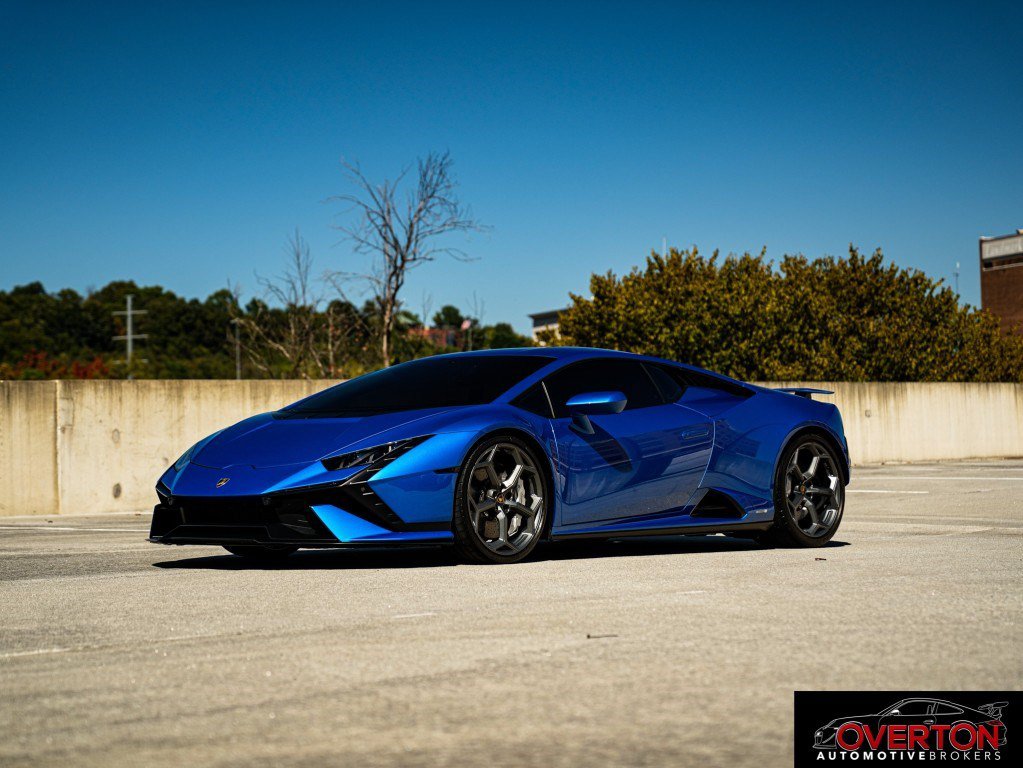 Used 2023 Lamborghini Huracan Tecnica RWD image 2