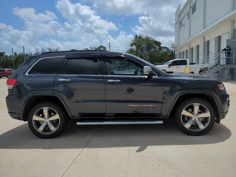Used 2014 Jeep Grand Cherokee Overland w/ Mopar Chrome Edition Group RWD image 4