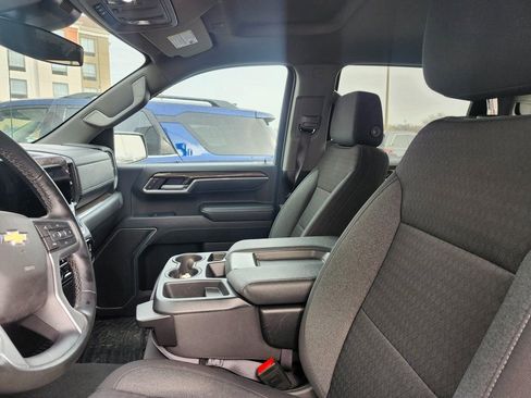 Used 2025 Chevrolet Silverado 1500 LT image 18