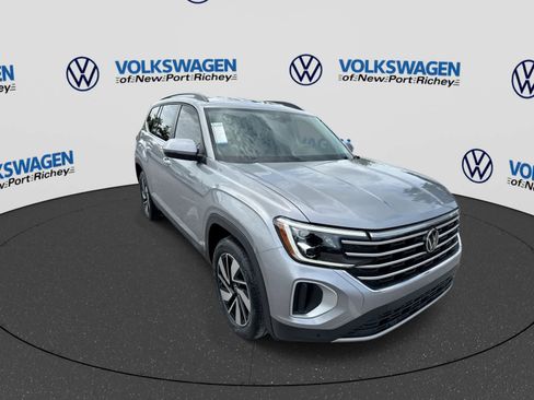 Used 2024 Volkswagen Atlas SE FWD image 16