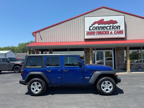 Used 2019 Jeep Wrangler Unlimited Sport S AWD/4WD image 3