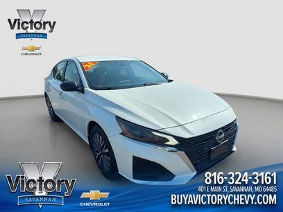 Used 2024 Nissan Altima 2.5 SV