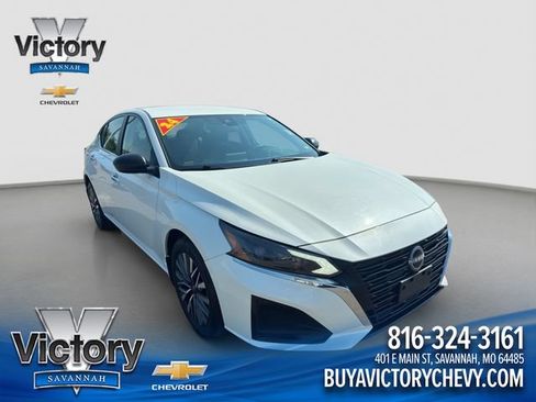 Used 2024 Nissan Altima 2.5 SV AWD/4WD image 1
