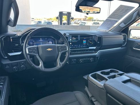 Used 2022 Chevrolet Silverado 1500 LT RWD image 13