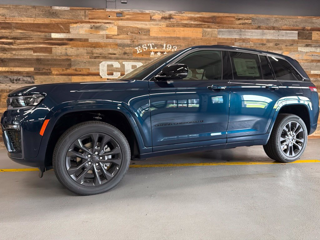 New 2026 Jeep Grand Cherokee Limited AWD/4WD image 16