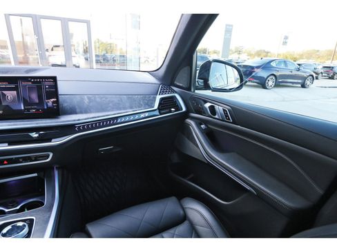 Used 2023 BMW X7 xDrive40i w/ Executive Package image 13