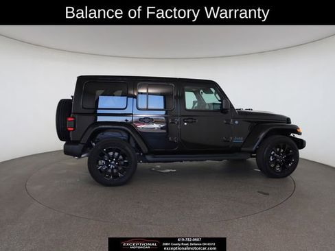 Used 2025 Jeep Wrangler Unlimited Sahara image 22
