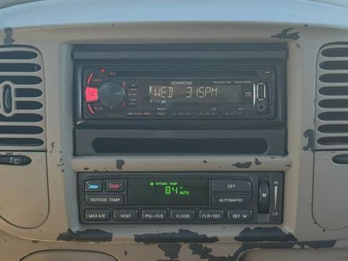 Used 2002 Ford F150 Lariat RWD image 15