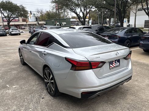 Used 2022 Nissan Altima 2.5 SR image 4