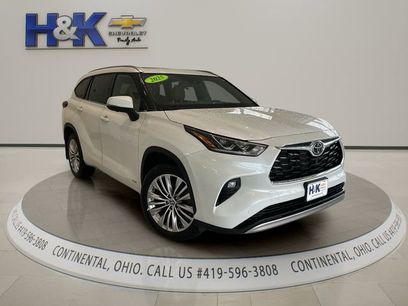 Used 2025 Toyota Highlander Platinum