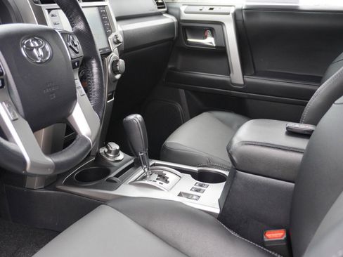 Used 2024 Toyota 4Runner SR5 Premium image 21