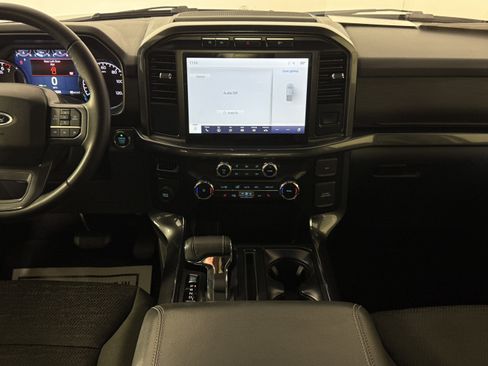 Used 2015 Ford F150 XLT w/ Equipment Group 302A Luxury image 12