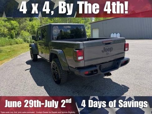 Used 2022 Jeep Gladiator Sport AWD/4WD image 8