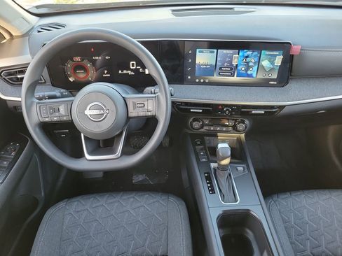 New 2026 Nissan Kicks SV w/ SV Premium Package image 5