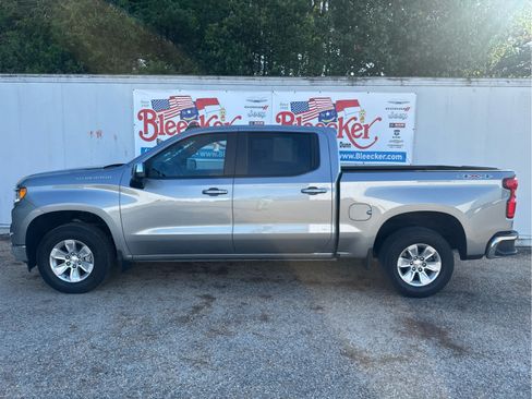 Used 2023 Chevrolet Silverado 1500 LT w/ Safety Package AWD/4WD image 7