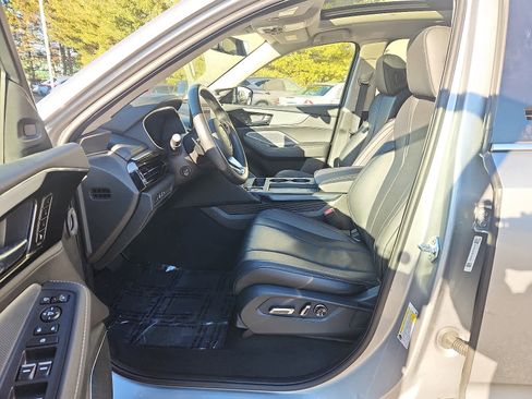 Certified 2025 Acura MDX w/Technology Package image 15