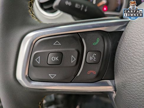 Used 2024 Jeep Wrangler Sahara image 17