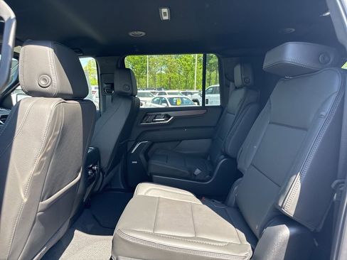 New 2026 GMC Yukon XL Denali image 12