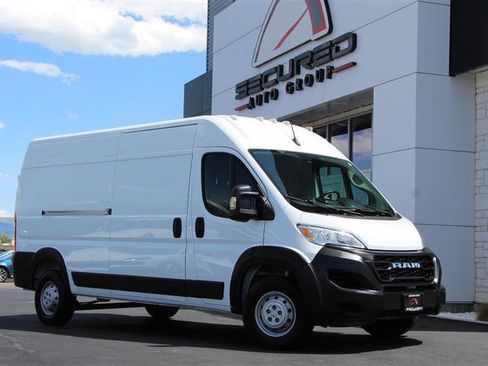 Used 2023 RAM ProMaster 2500 FWD image 1