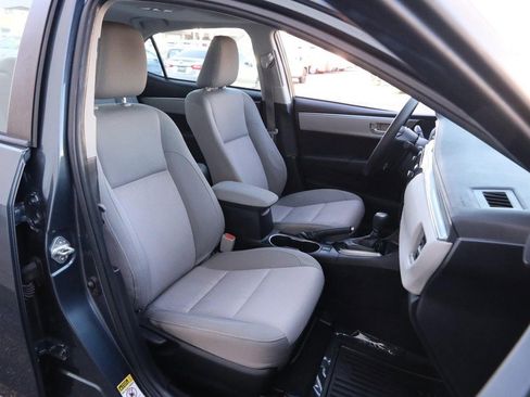 Used 2015 Toyota Corolla LE image 25