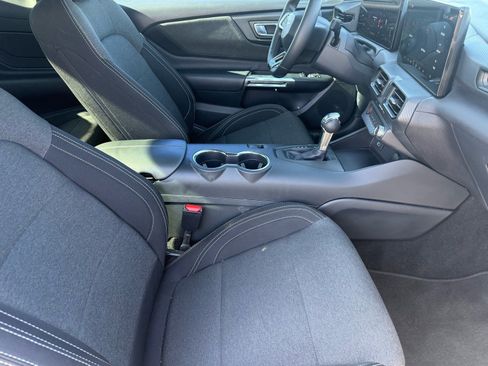 Used 2024 Ford Mustang Coupe image 11