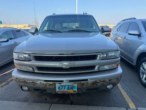 Used 2006 Chevrolet Suburban Z71 w/ Z71 Preferred Equipment Group AWD/4WD image 3
