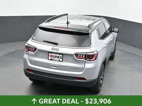 Used 2025 Jeep Compass Limited AWD/4WD image 38