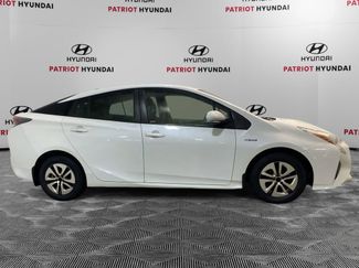 Used 2018 Toyota Prius Two video 3