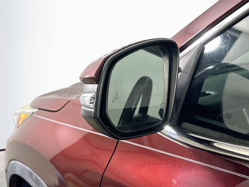 Used 2019 Toyota Highlander XLE FWD image 41