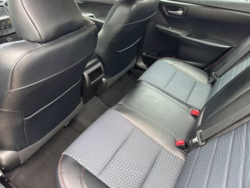 Used 2015 Toyota Camry SE FWD image 22