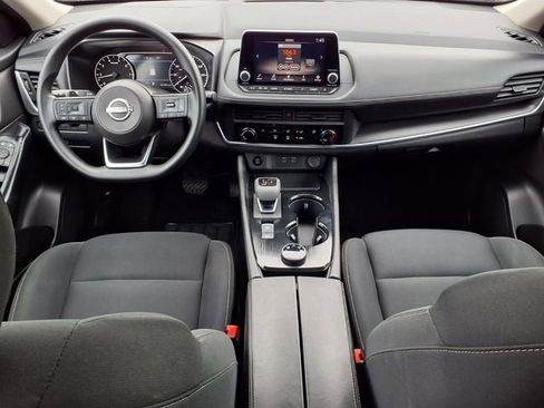 Used 2024 Nissan Rogue S image 8