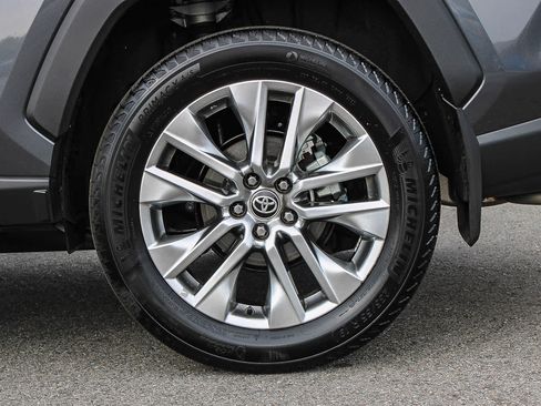 Used 2025 Toyota RAV4 XLE Premium FWD image 10