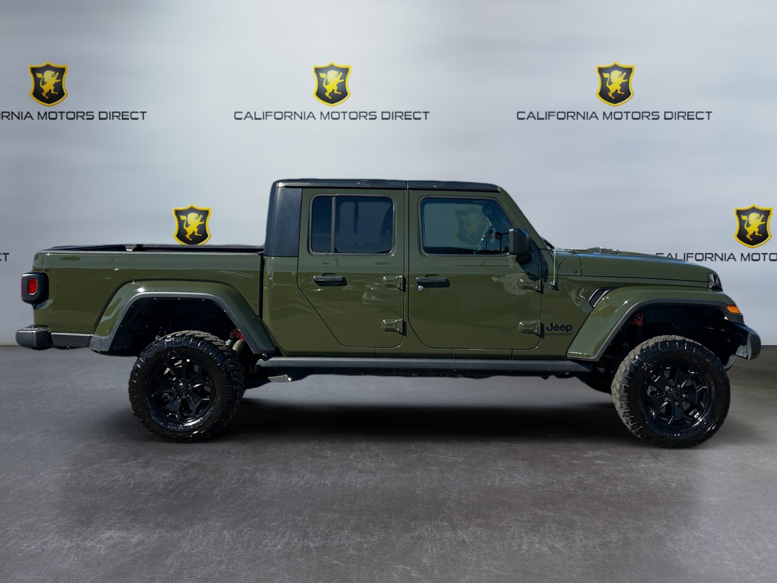 Used 2022 Jeep Gladiator Sport AWD/4WD image 6