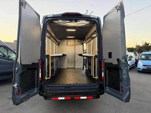 Used 2019 Ford Transit 250 148 High Roof Extended RWD image 9
