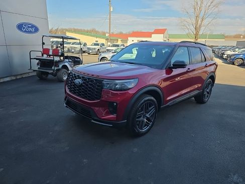 New 2026 Ford Explorer ST-Line w/ ST-Line Street Pack AWD/4WD image 2