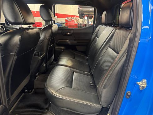Used 2019 Toyota Tacoma TRD Pro AWD/4WD image 17