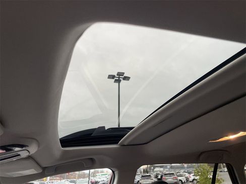 Certified 2022 Subaru Outback Limited image 10