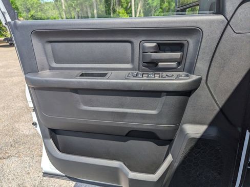 Used 2023 RAM 5500 Tradesman w/ Chrome Appearance Group image 18