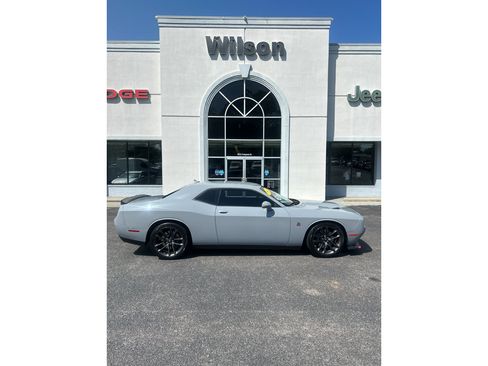Used 2021 Dodge Challenger R/T Scat Pack RWD image 1