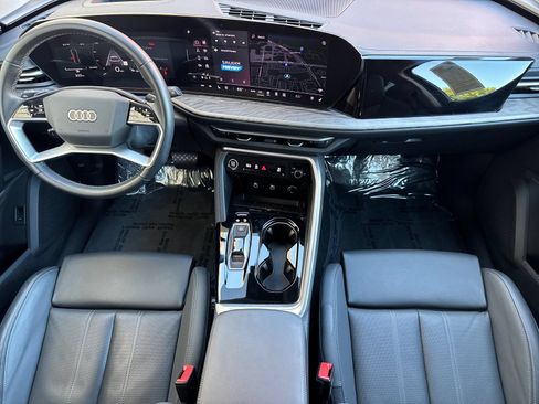 Used 2025 Audi Q5 Premium Plus w/ Premium Plus AWD/4WD image 10