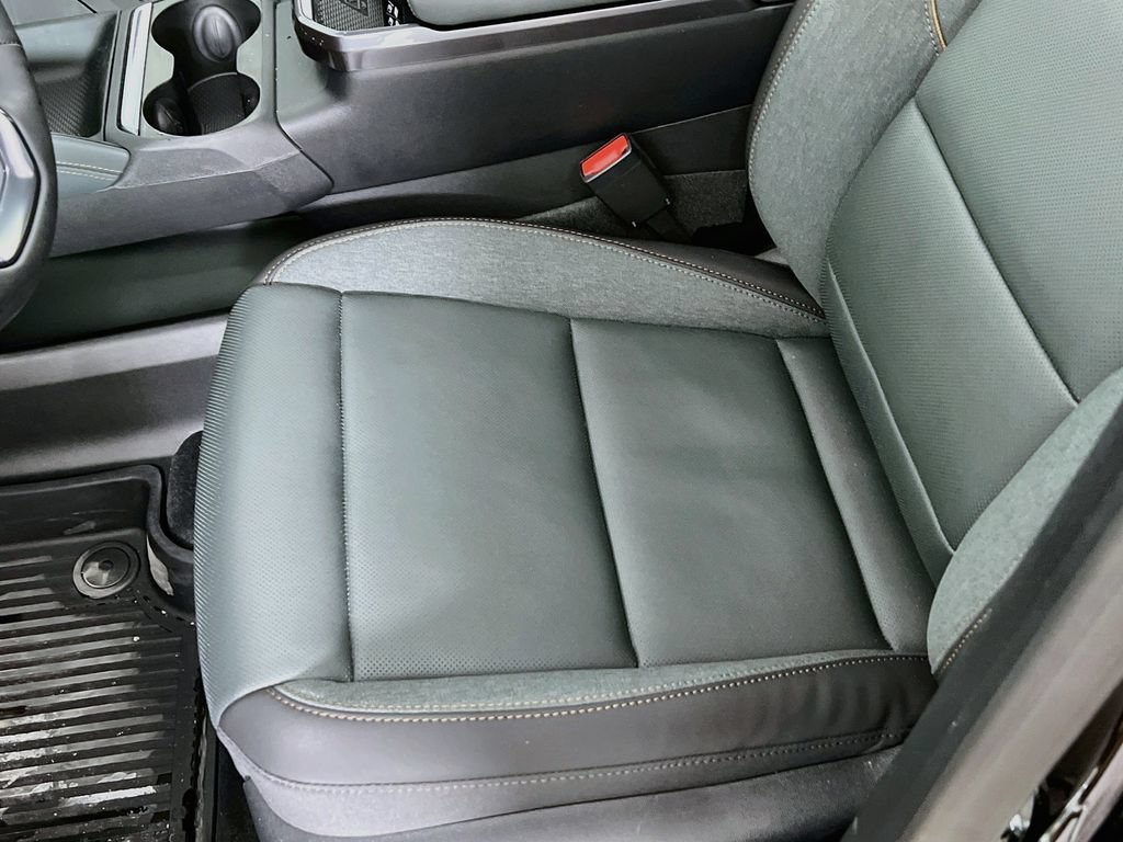 New 2026 GMC Terrain AT4 w/ Convenience Package III AWD/4WD image 17