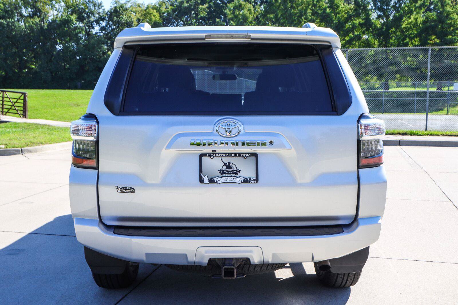 Used 2015 Toyota 4Runner SR5 AWD/4WD image 20