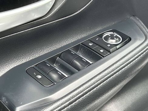 Used 2024 Toyota Grand Highlander XLE FWD image 25