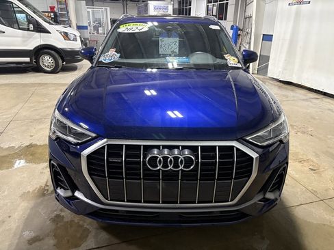 Used 2024 Audi Q3 2.0T Premium Plus w/ Premium Plus Package image 3