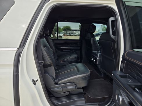 Used 2023 Ford Expedition Max Platinum RWD image 23
