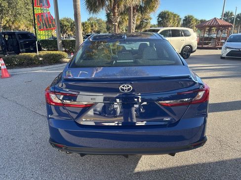 Used 2026 Toyota Camry SE image 6