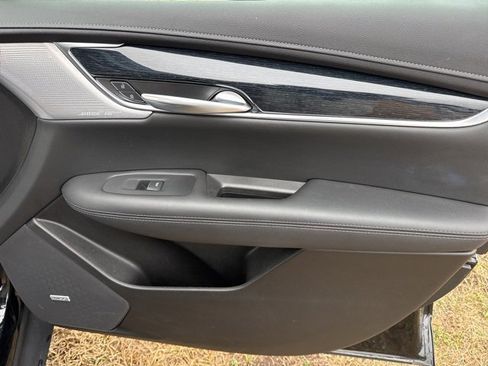 Used 2025 Cadillac XT5 Premium Luxury image 35