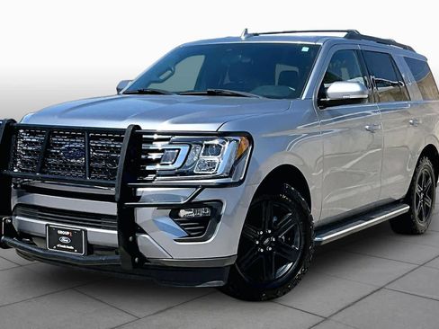 Used 2020 Ford Expedition XLT w/ Equipment Group 202A AWD/4WD image 35